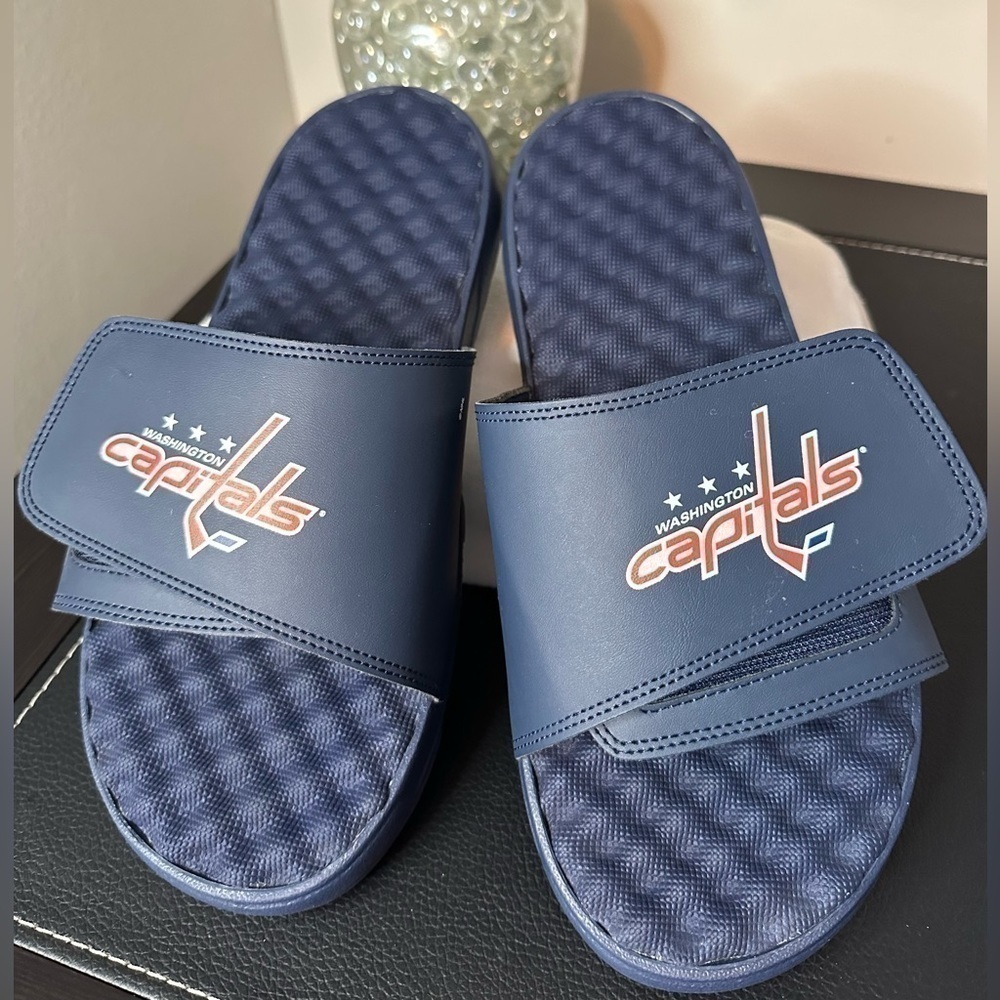 Washington Capitals NHL mens slides NWOT‌‌‌‌‌‌‌‌‌‌‌‌‌‌‌‌‌‌‌‌‌‌‌‌‌‌